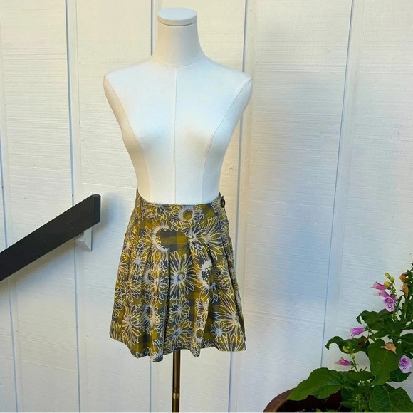 Urban Outfitters Plaid Pleated Gingham Floral Graphic Wrap Mini Skirt / Size XS - Picture 2 of 9